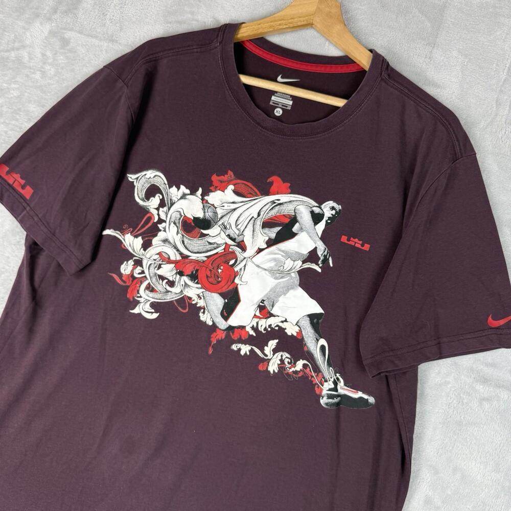Y2K Nike X Lebron James Graphic T-shirt XL Burgundy Basketball NBA Streetwear